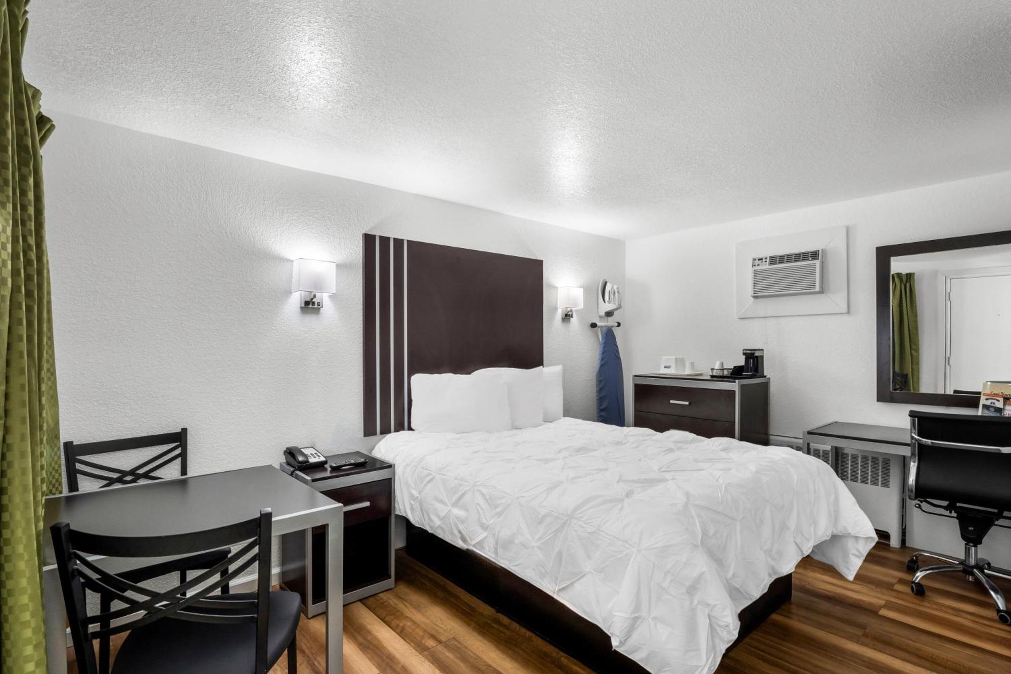 Americas Best Value Inn Jonesville/Hillsdale Exteriör bild