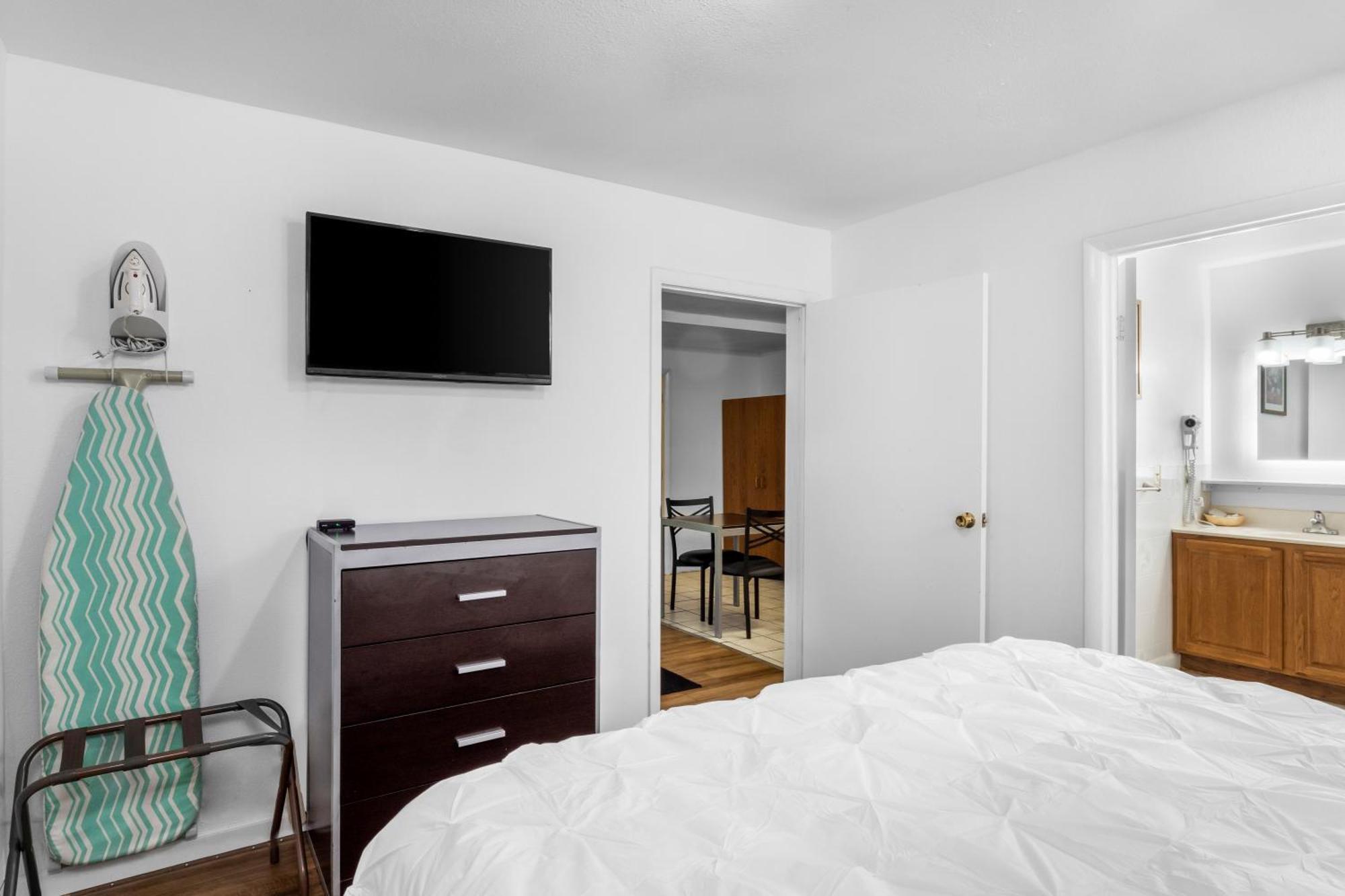 Americas Best Value Inn Jonesville/Hillsdale Exteriör bild