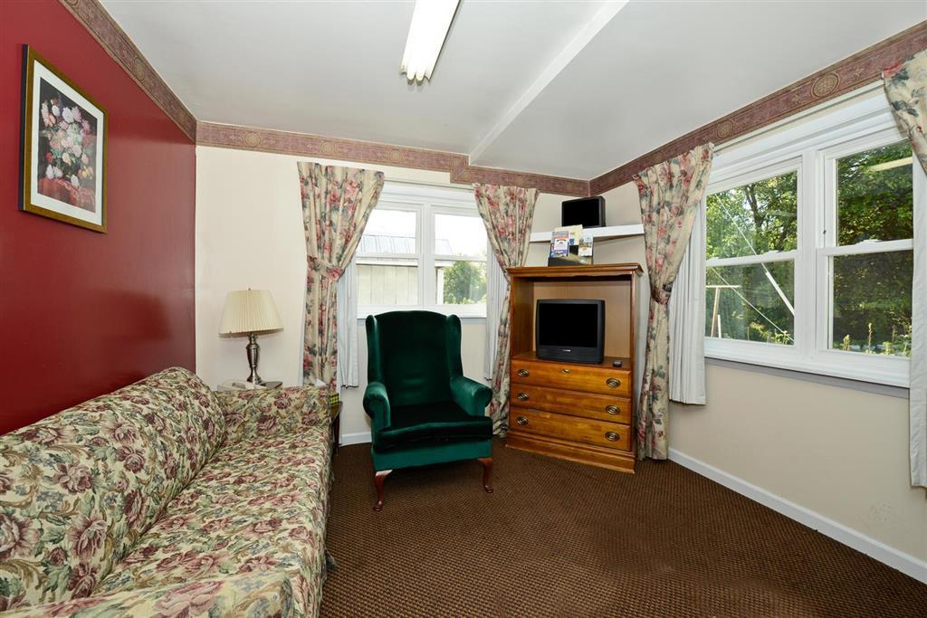 Americas Best Value Inn Jonesville/Hillsdale Rum bild